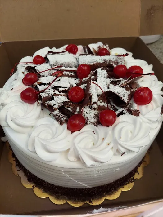 Sarkis Pastry Picture 2