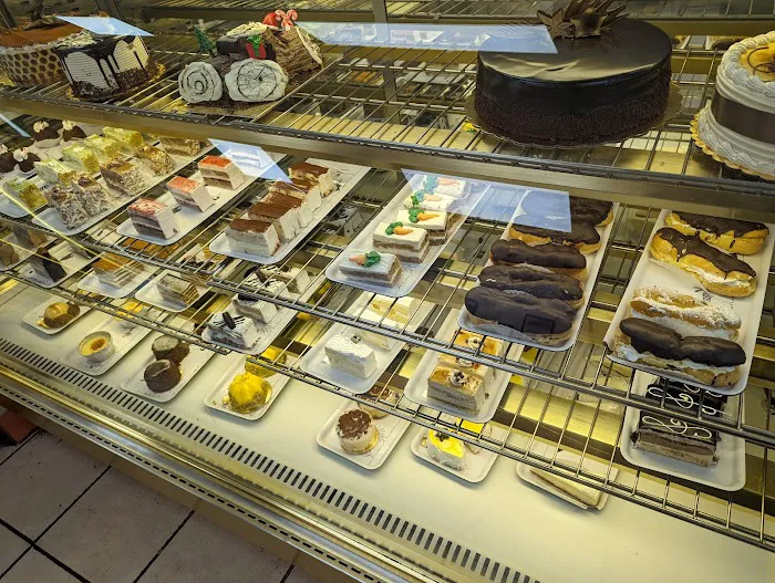 Sarkis Pastry Picture 8