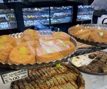 Farmhers Cafe & Bakery