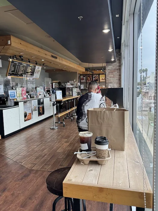 Cafe Lowell Bakery (Korean French Bakery) Picture 2