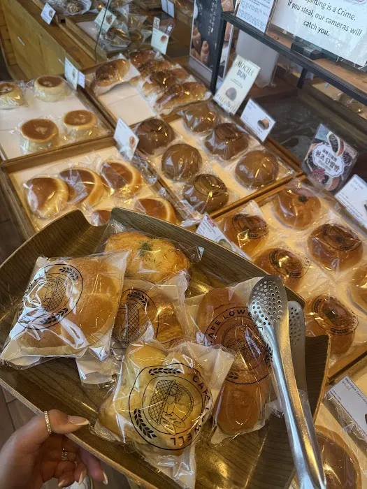 Cafe Lowell Bakery (Korean French Bakery) Picture 4