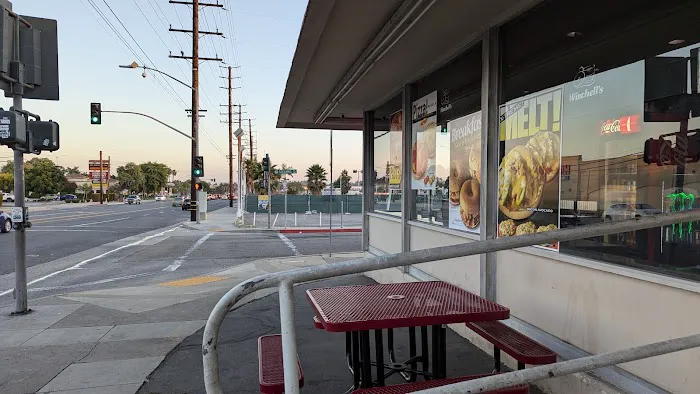 Winchell's Donut Shop Picture 1