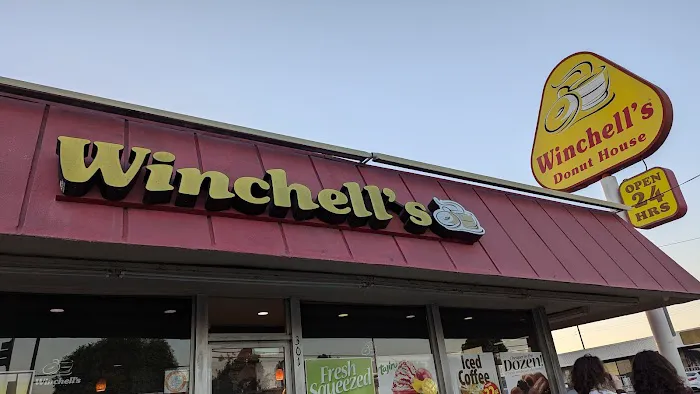 Winchell's Donut Shop Picture 9