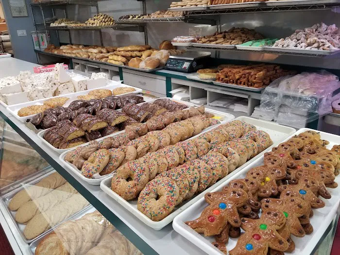 La Scala Italian Pastry Shop and Bakery Picture 5