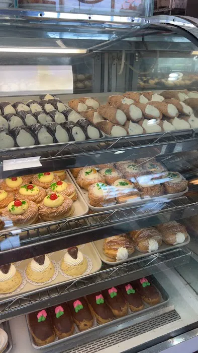 La Scala Italian Pastry Shop and Bakery Picture 1