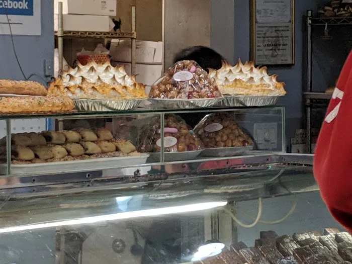 La Scala Italian Pastry Shop and Bakery Picture 6