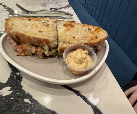 Patis Bakery & Cafe