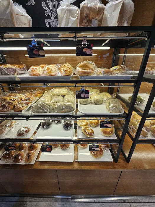 85°C Bakery Cafe - Century City Picture 8