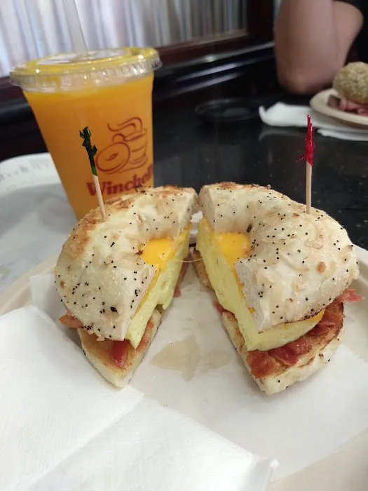 Winchell's Donut House Picture 7