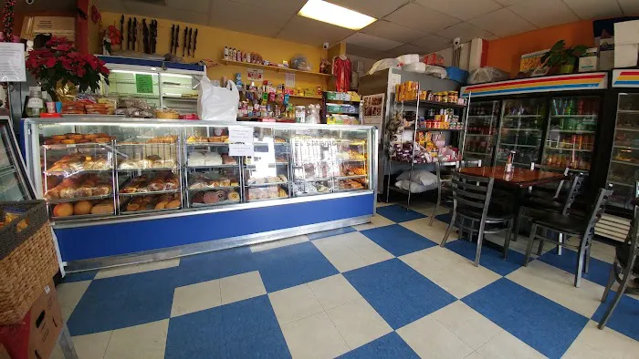 Panaderia El Salvador Picture 7