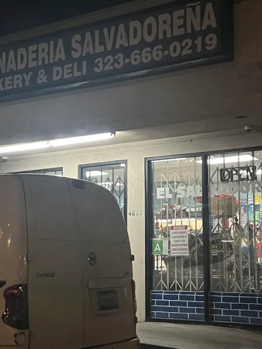 Panaderia El Salvador Picture 4