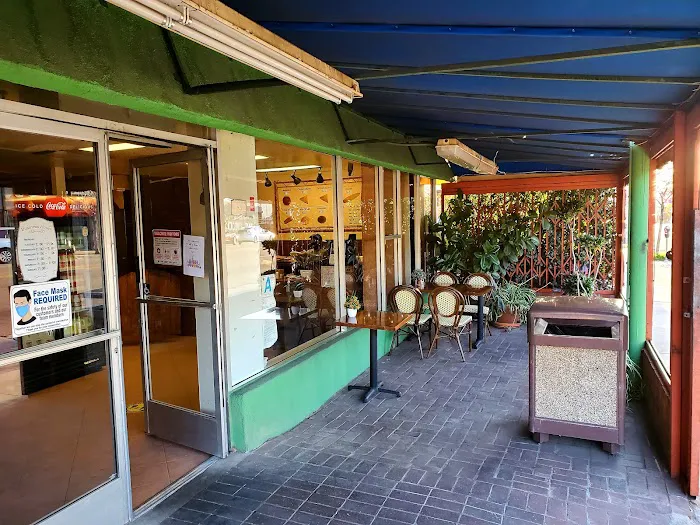 Taron Bakery Picture 9