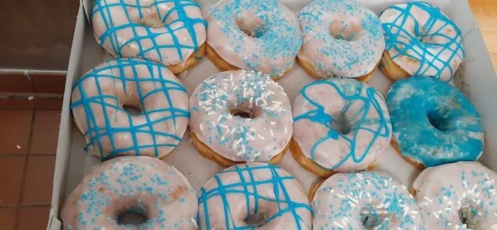 Yum Yum Donuts Picture 5