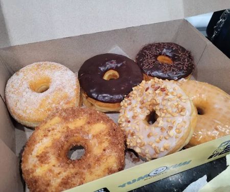 Yum Yum Donuts