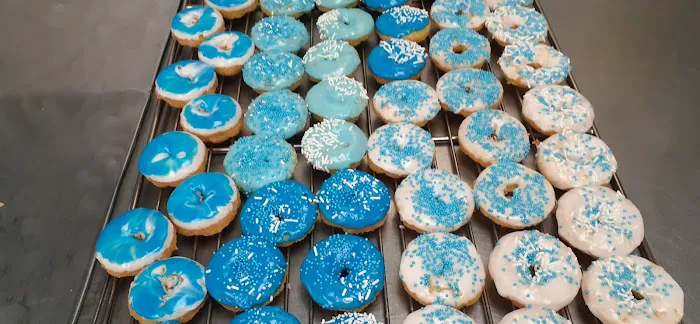 Yum Yum Donuts Picture 2