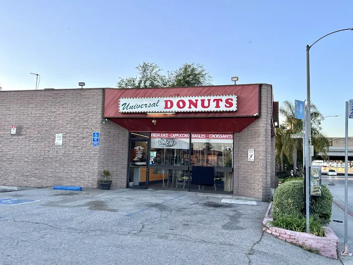 Universal Donuts Picture 7