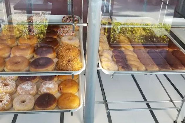 USA Donuts & Croissants