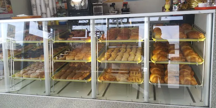 Queen's Donuts Picture 4