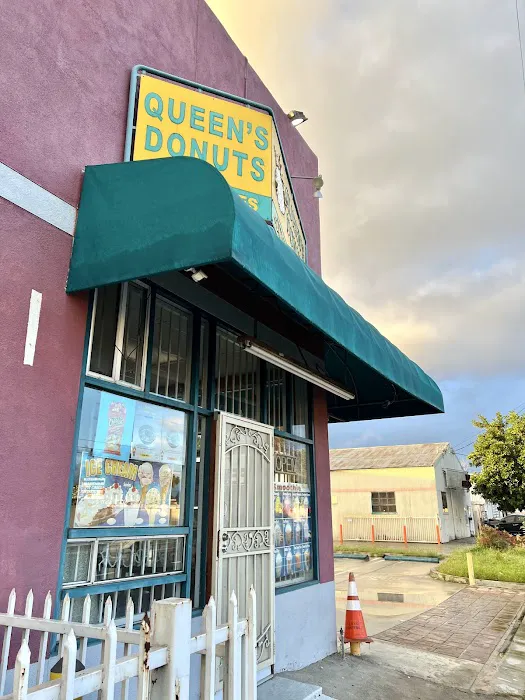 Queen's Donuts Picture 10