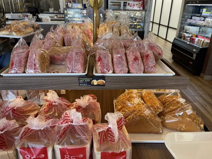 85°C Bakery Cafe - Anaheim Picture 8