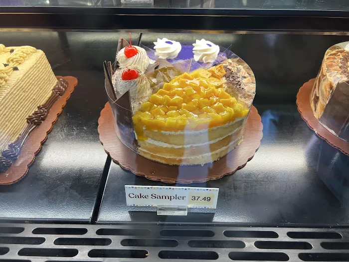 Red Ribbon Bakeshop Picture 8