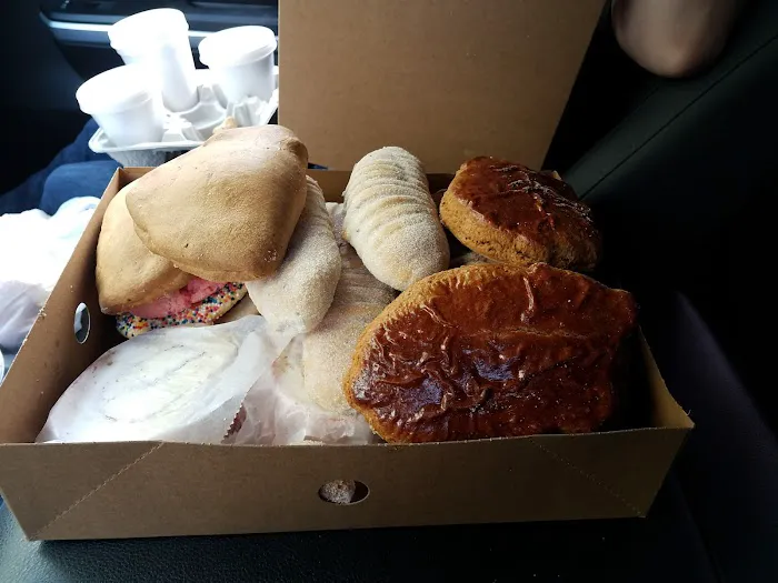 Brizuela's Bakery Picture 2