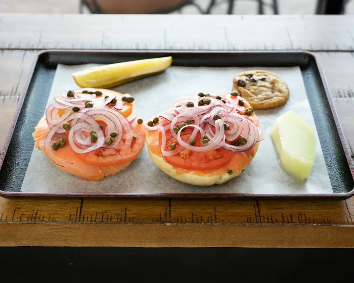 Bagels Tea lounge of HB Picture 6