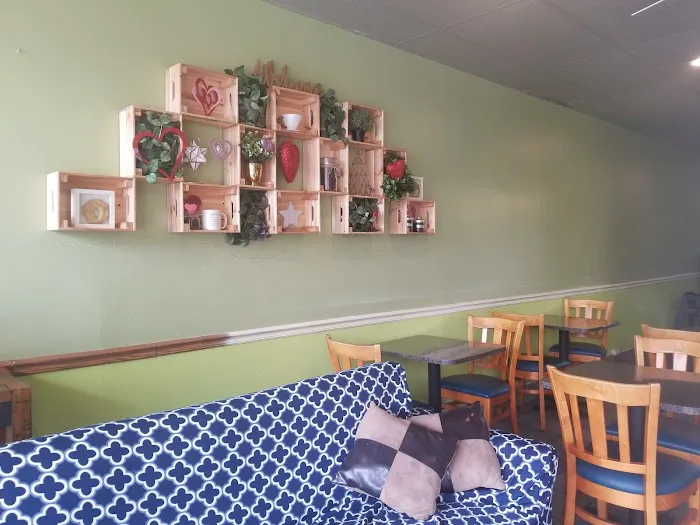 Bagels Tea lounge of HB Picture 7