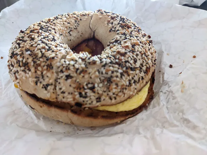 Bagels Tea lounge of HB Picture 8