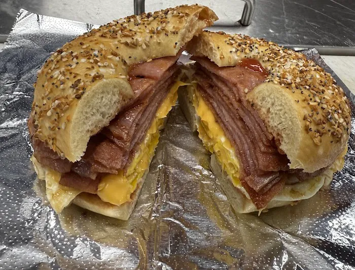 Island Heights Bagelry Picture 4