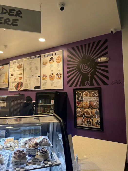 Cinnaholic Picture 5