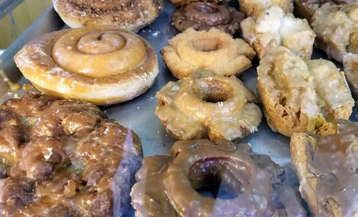 Echo Park Donut Picture 5