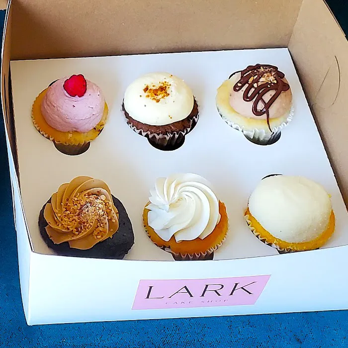 Lark Cake Shop Picture 10