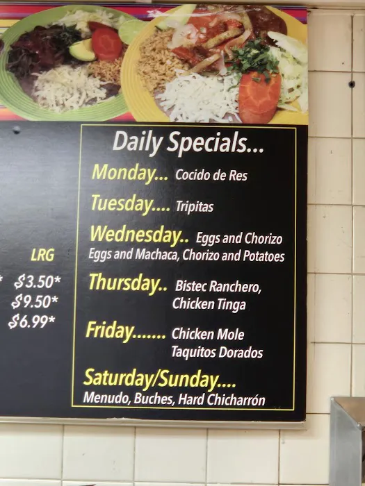 El Pavo Bakery & Restaurant Picture 5