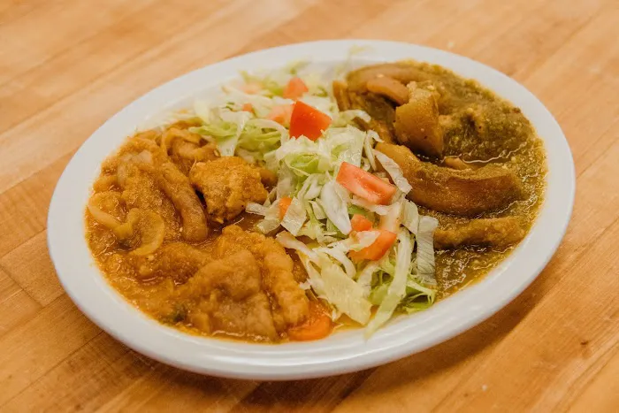 El Pavo Bakery & Restaurant Picture 10
