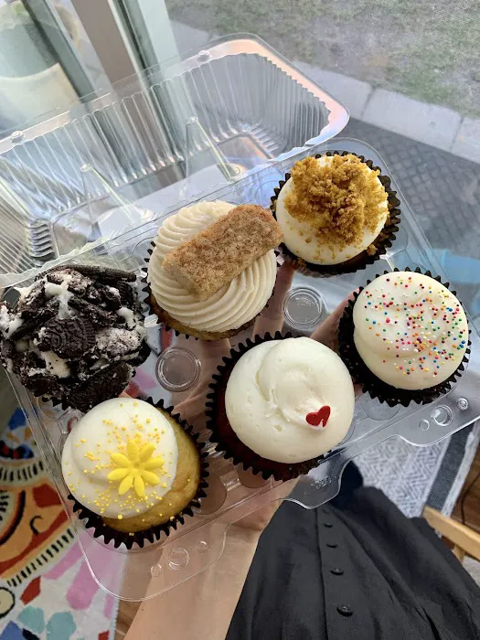 Hapa Cupcakes & Cakes Picture 9