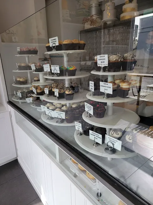 Hapa Cupcakes & Cakes Picture 8
