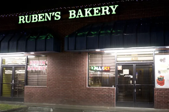 Ruben's Bakery Picture 3