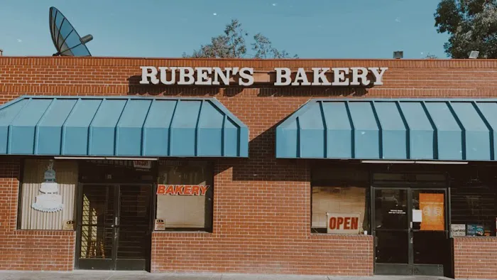 Ruben's Bakery Picture 9