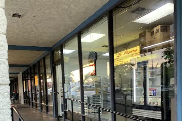 Panaderia La Pequeña