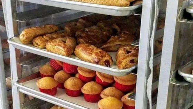 Panaderia La Pequeña Picture 7