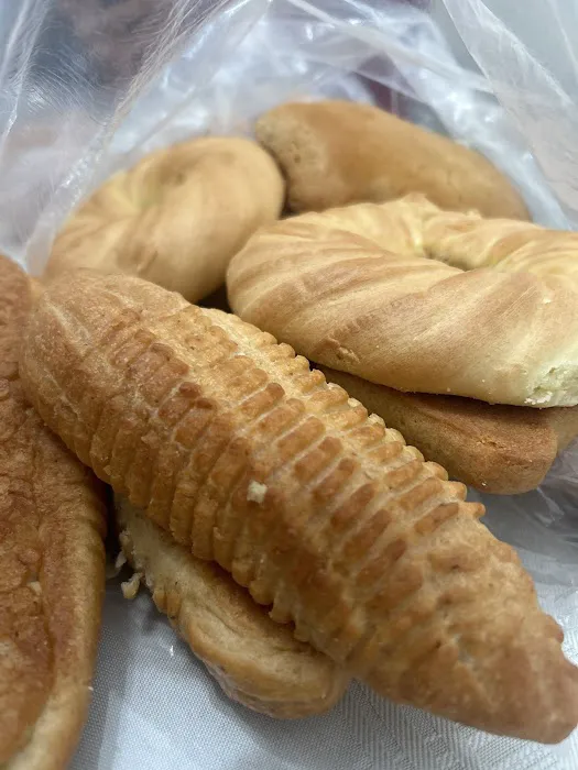 Panaderia La Pequeña Picture 8
