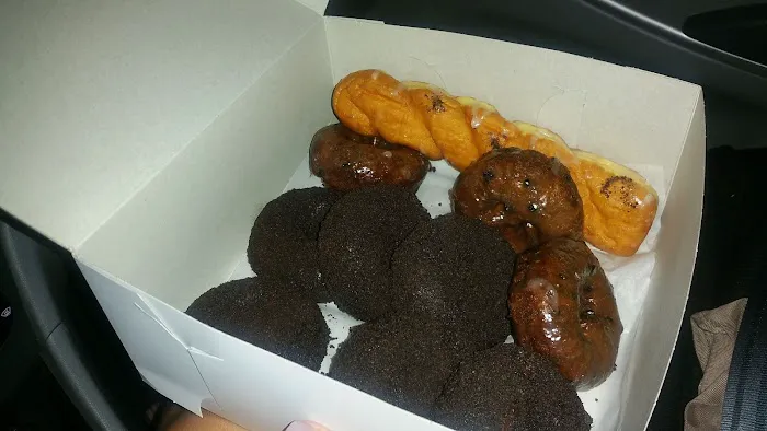 M & M Donuts Picture 3