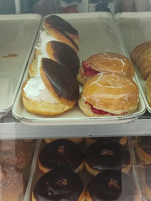 M & M Donuts Picture 1