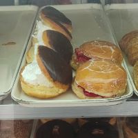 M & M Donuts ico