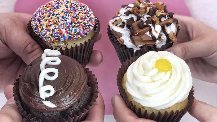 Smallcakes: Cupcakery & Creamery Picture 4