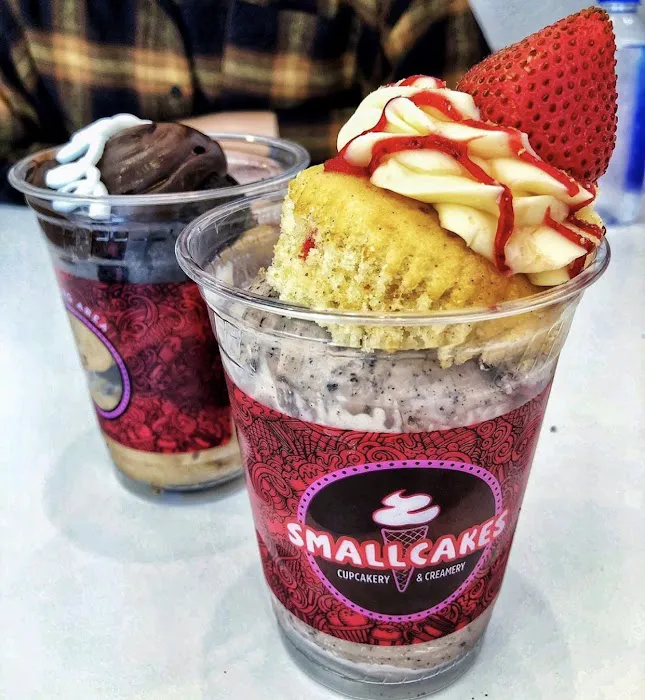 Smallcakes: Cupcakery & Creamery Picture 8