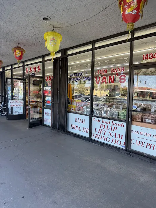Van's Bakery Picture 1