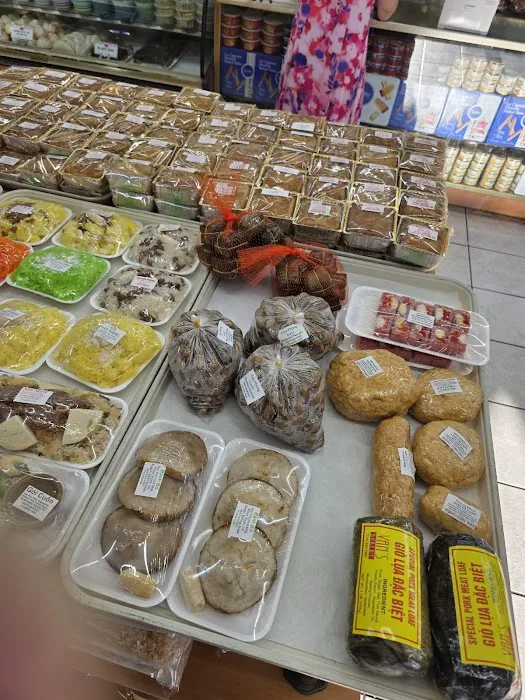 Van's Bakery Picture 9