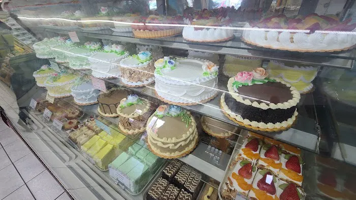 Van's Bakery Picture 8